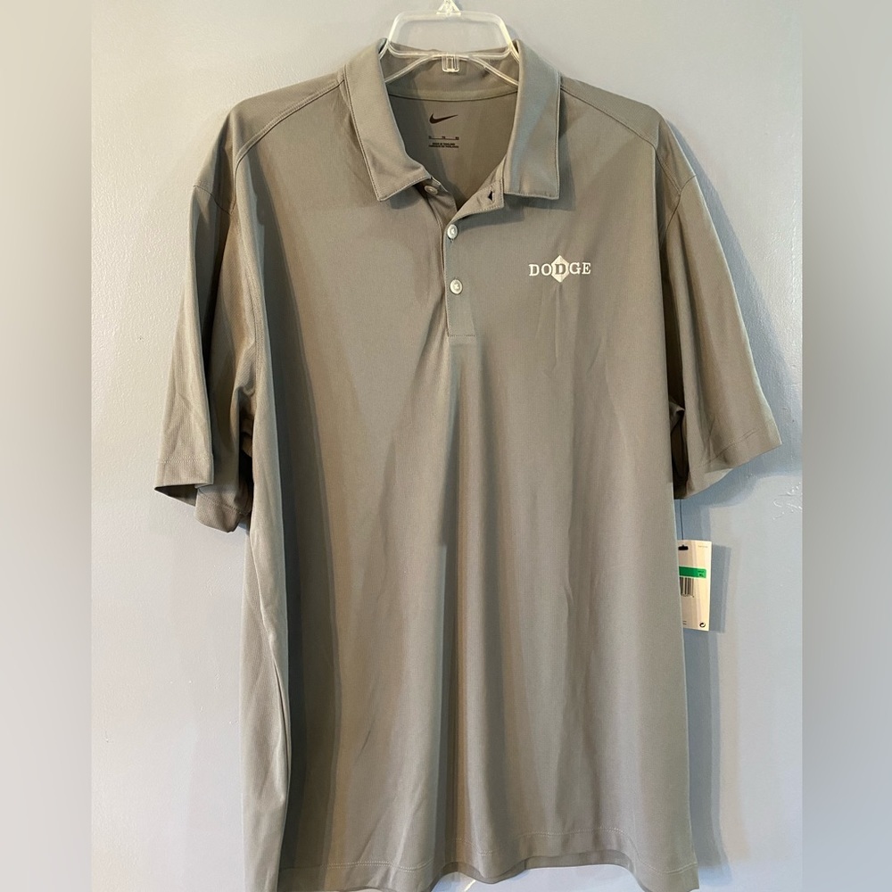 NWT Nike Golf Dodge Logo Size XL Grey Athletic Short Sleeves